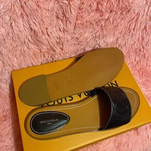 Louis Vuitton | Shoes | Louis Vuitton Black Flat Sandals Size 5 41 